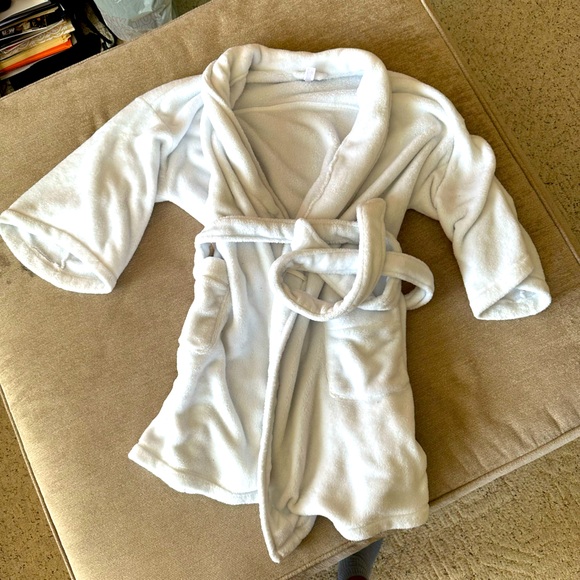 Soft White Fleece Robe - Picture 1 of 3